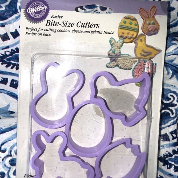 1998 Wilton Easter Bite-Size Cookie Cutters Bunnies‎ Duck Tulip Egg VINTAGE - Picture 2 of 8